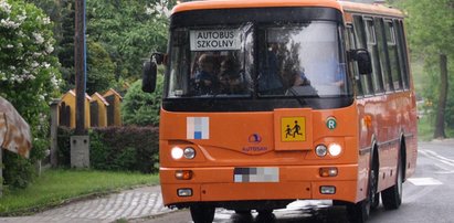 Dzieci wyszły zapłakane ze szkolnego autobusu. Co tam się stało?