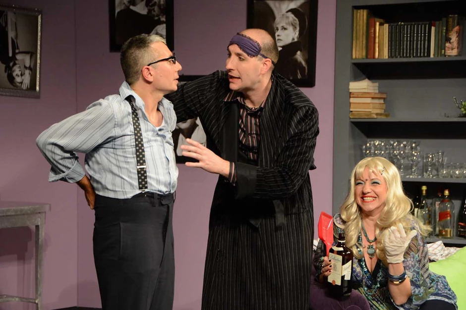 Predstava "Večera budala" rasprodata nedeljama unapred, na fotografiji: Saša Latinović, Dejan Karlečik i Jelena Šnebić