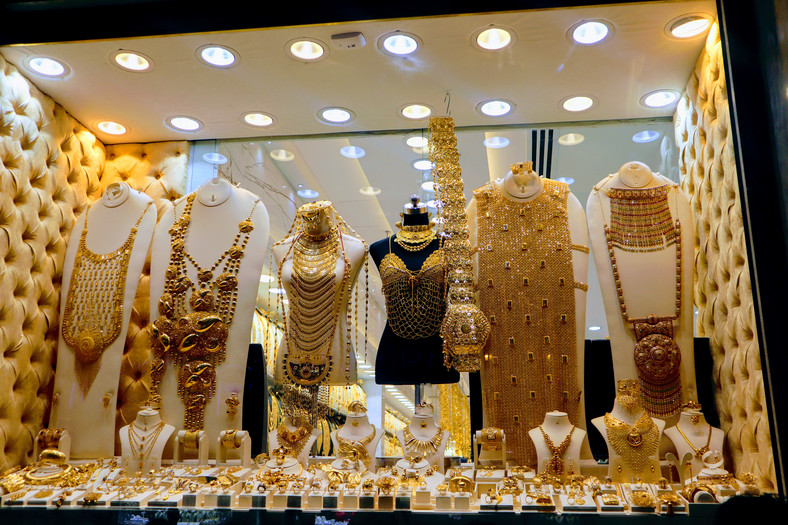Biżuteria na bazarze złota w Dubaju