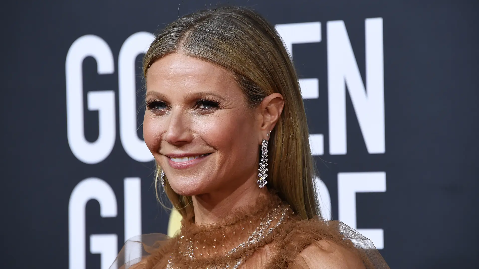 Gwyneth Paltrow świętuje 50. urodziny sesją zdjęciową w negliżu. "Akceptuję swoje ciało i człowieczeństwo"