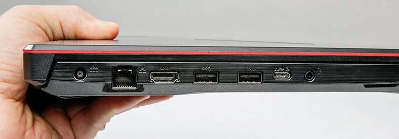 Łącza Asusa z lewej strony: zasilanie, LAN, HDMI, dwa USB 3.1, jeden USB-C