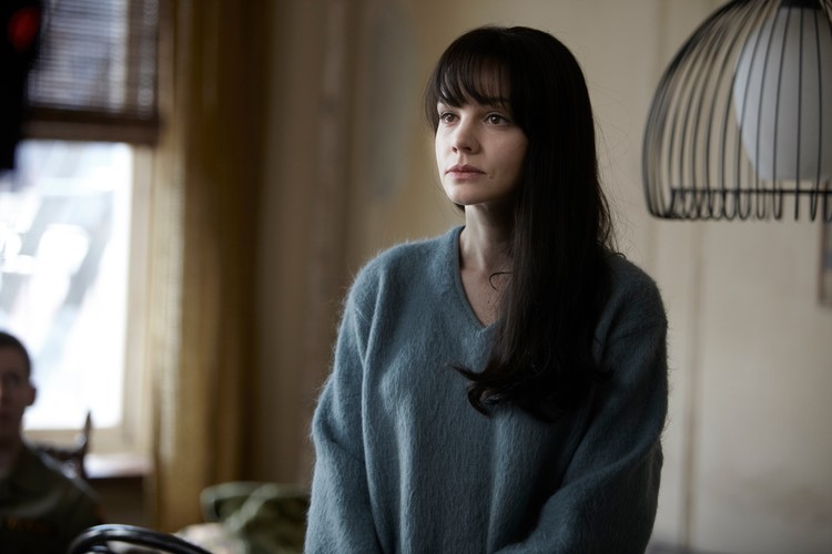 Carey Mulligan w filmie 'Co jest grane, Davis?' *copyright: Alison Rosa ©2012 Long Strange Trip LLC