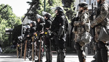 Trump grozi własnemu narodowi. Chce użycia 219-letniej ustawy. Wojsko na ulicach Minneapolis?