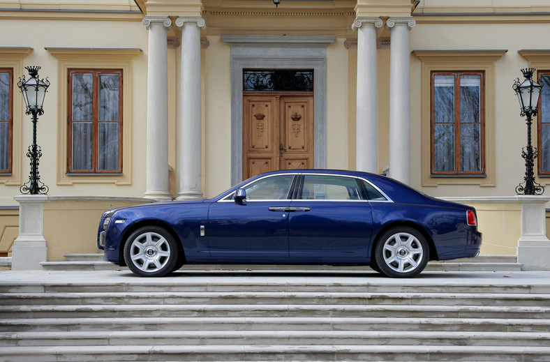 Rolls-Royce Ghost EWB: tylko z kierowcą