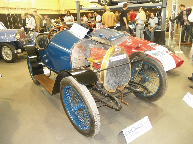 Techno Classica 2011: 2500 oldtimerów i 200 tys. zwiedzających