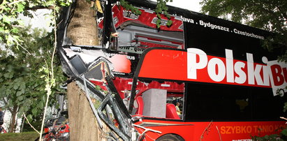 Wypadek Polskiego Busa. Autokar przewrócony. Są ranni