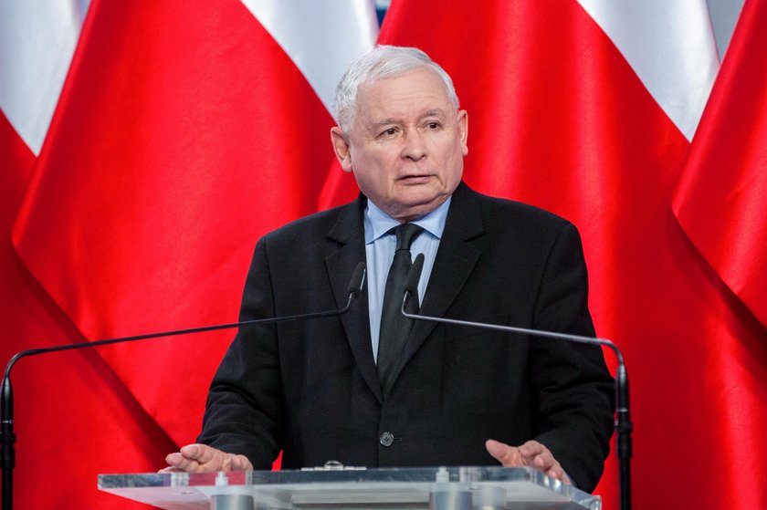 Prezes Kaczyński zarządził zwrot nagród