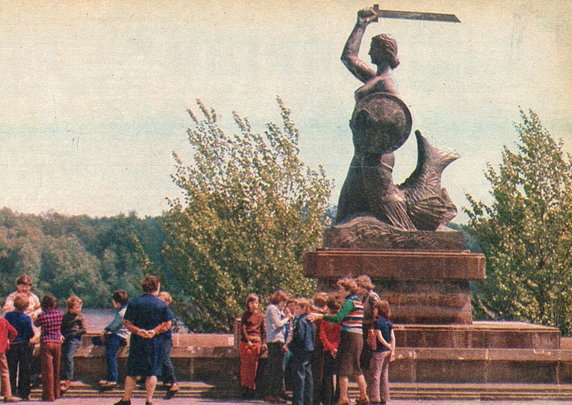 "Bez pomnika Syreny na Powiślu trudno wyobrazić sobie pejzaż tej części miasta..." - zdjęcie (skan) pochodzi z tygodnika Stolica nr 28 (1594) 09.07.1978