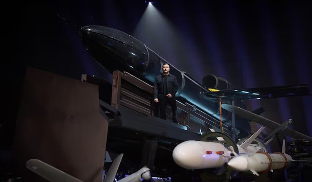 Zelenski predstavio novo oružje Ukrajine