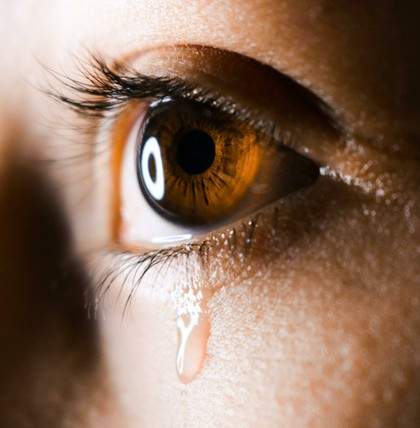 Manche Sternzeichen lassen ihren Gefühlen durch Weinen freien Lauf.