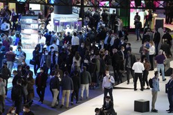 Robot-barman, wirtualna kolejka górska... Oto najciekawsze pomysły z targów MWC