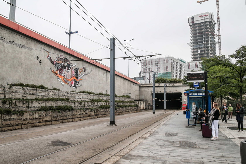 Kolejny mural na Rondzie Mogilskim