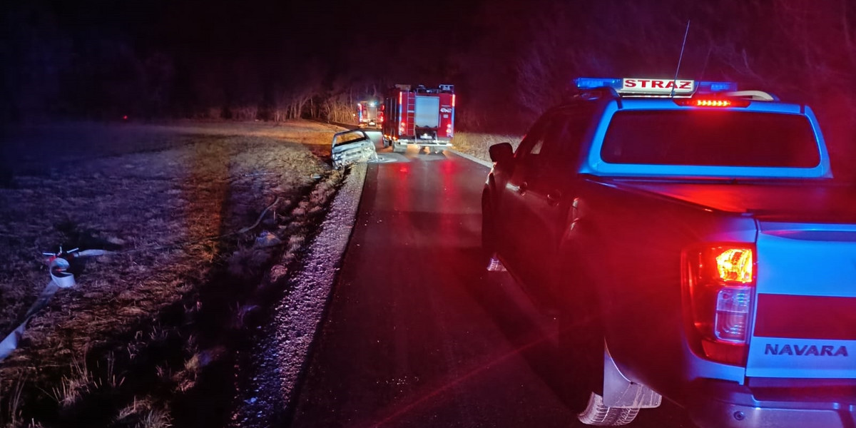 W spalonym w Mysiakowcu pod Opocznem samochodzie znaleziono zwęglone zwłoki 55-latka. 