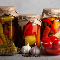 Savanyítás kezdőknek: mit, mikor és hogyan érdemes eltenni télire?