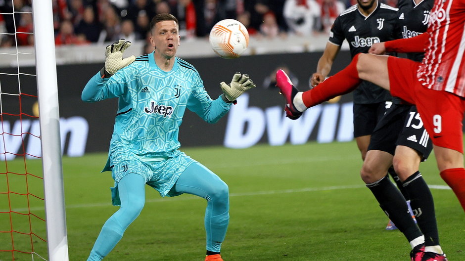 Wojciech Szczęsny w meczu z SC Freiburg 