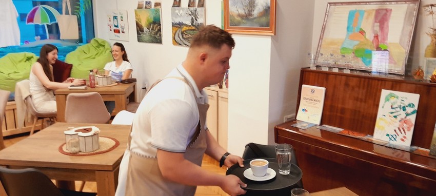 Dado kuva odličnu domaću kafu i dobro se snalazi u klubu