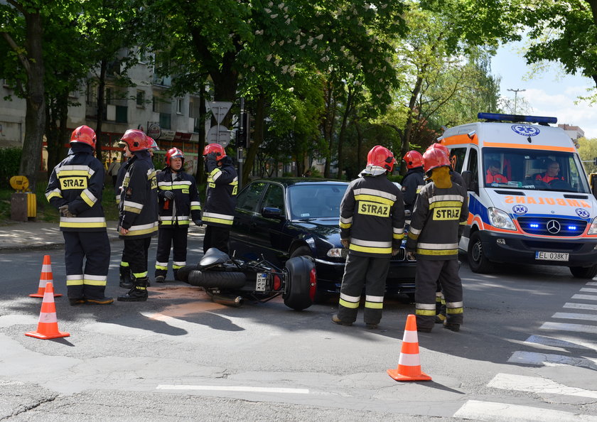 Stłuczka na skrzyżowaniu Żeligowskiego i Więckowskiego