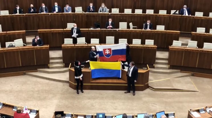 A szlovák kormány és az ellenzék között nagyon nagy az ellentét a Washingtonnal kötött megállapodással kapcsolatban / Fotó: Facebook