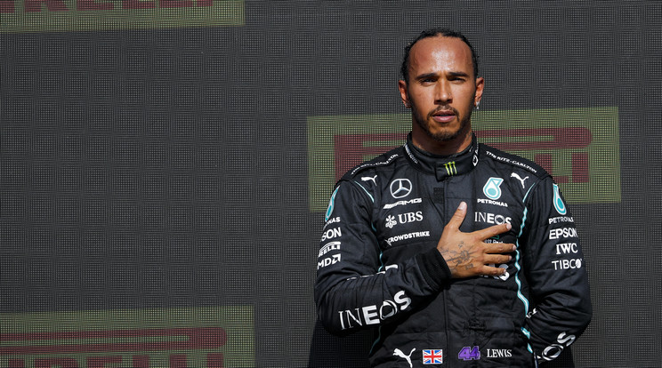 Lewis Hamilton kormányváltásra szólítja fel a magyarokat / Fotó: Northfoto