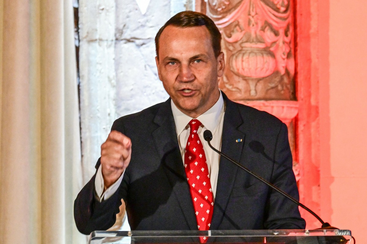 Radosław Sikorski apeluje do Orbana. Cytuje słowa Trumpa