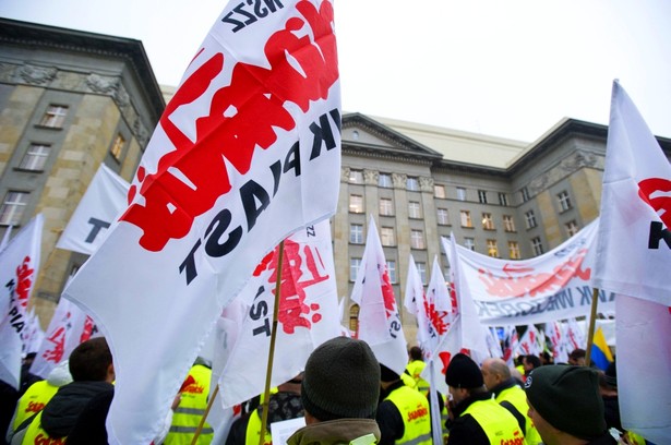 Do solidarnościowej akcji protestacyjno-strajkowej przystąpili pracownicy Katowickiego Holdingu Węglowego oraz Kompani Węglowej