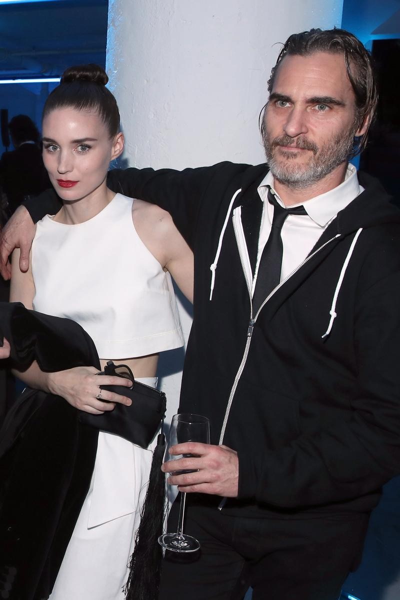 Rooney Mara és Joaquin Phoenix