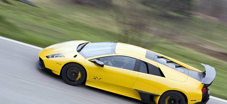 Jadąc Lamborghini „wbił” wsteczny bieg. Ten dźwięk długo zapamiętacie [Wideo]