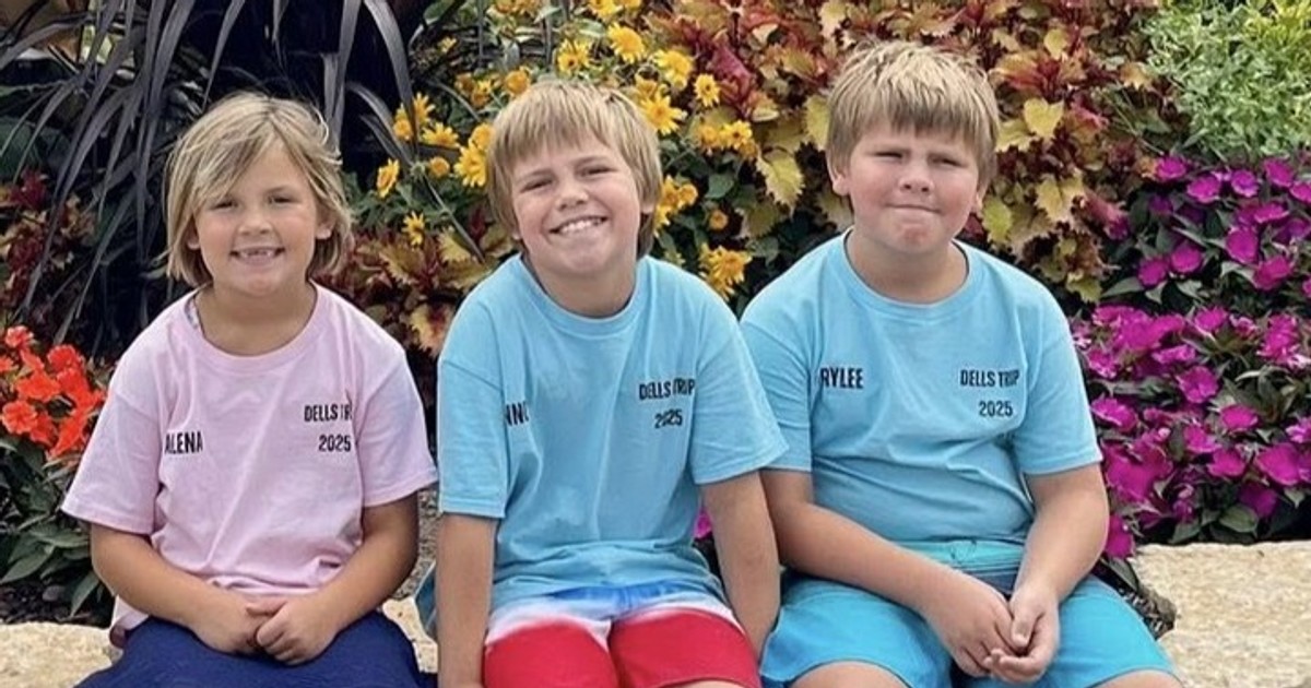 Zamiast prezentów na święta musi wybrać trzy małe trumienki. Pożar zabrał ukochane dzieci