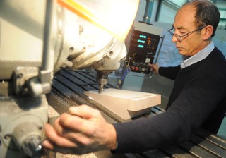 GUS: Produkcja przemysłowa w czerwcu wzrosła aż o 3 proc. Spodziewano się o połowę mniej