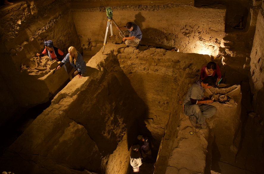 Archeolodzy podczas prac terenowych w Castillo de Huarmey