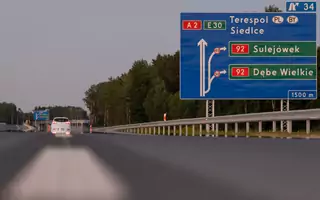 Jak bezpiecznie jeździć po autostradach? 10 prostych zasad! 