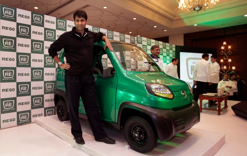 Jak donoszą media, w produkcję modelu mogą się zaangażować tacy potentaci jak Nissan czy Renault. Decyzje w tej sprawie mają zapaść w najbliższych dniach. Obecnie za najtańszy samochód świata uchodzi Tata Nano, produkowany przez indyjski koncern Tata Motors. Cena wersji podstawowej wynosi ok. 140 tys. rupii, czyli ok. 2,7 tys. dolarów