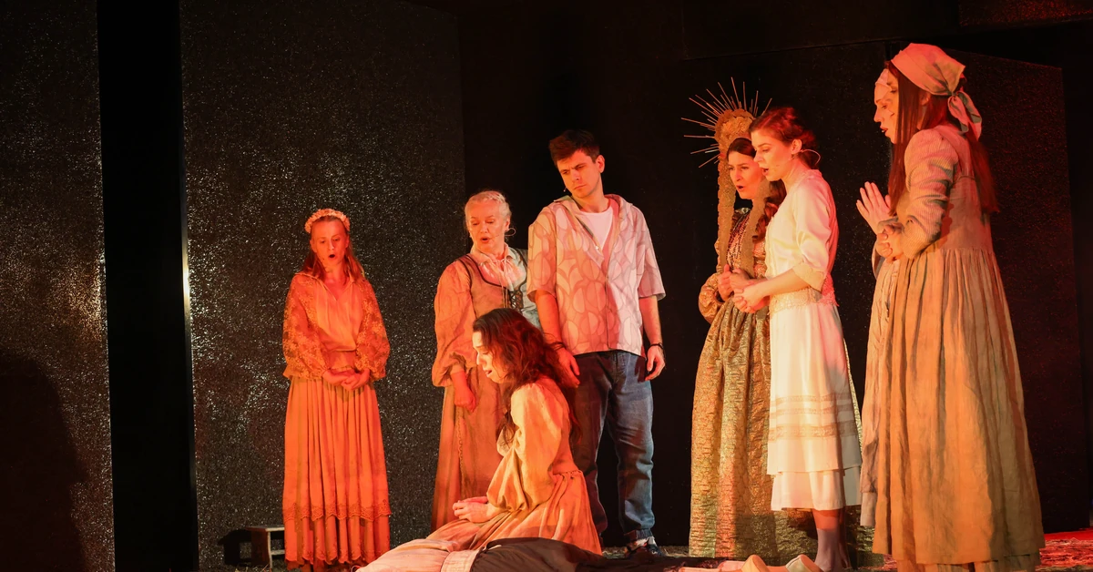 Bestsellerowe "Chłopki" w Teatrze Współczesnym. Sensacyjna adaptacja kultowej już książki