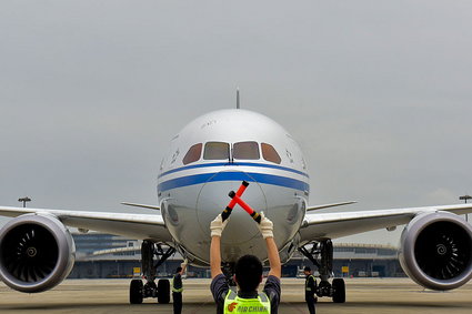 Boeing ograniczy produkcję dreamlinerów