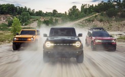 Ford Bronco ujawniony z potrójną siłą! Czapki z głów, oto nowość z USA