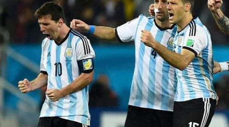 Argentína 24 év után jutott a döntőbe