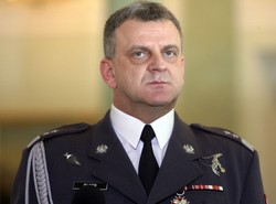 Tak NATO uhonoruje generała Błasika