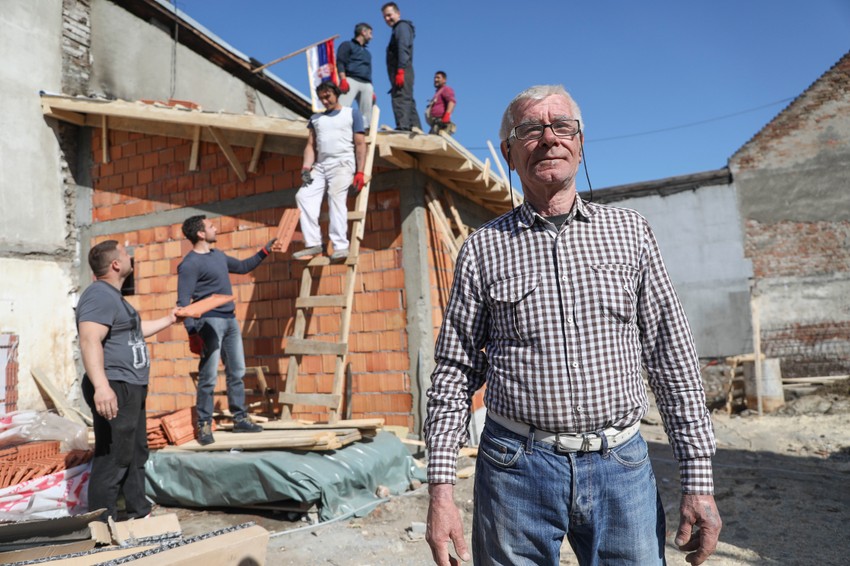 Dragoljub Simić Kele: Komšije se udružile i napravile mu kuću i tako je sve krenulo...