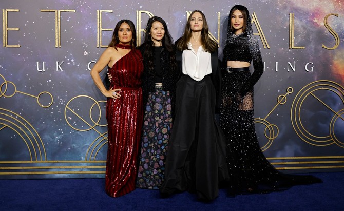 Anđelina sa koleginicama iz filma "Eternals"