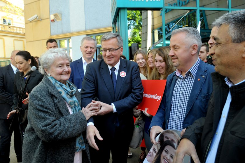 Komorowski po debacie pojechał do mamy