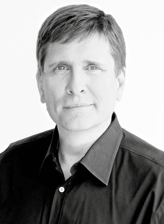 John Nosta, promotor innowacji, założyciel think tanku NostaLab. Autor publikacji naukowych i popularnonaukowych w dziedzinie medycyny, technologii i sztucznej inteligencji. Pisze m.in. dla „Fortune”, „Psychology Today”, Bloomberga