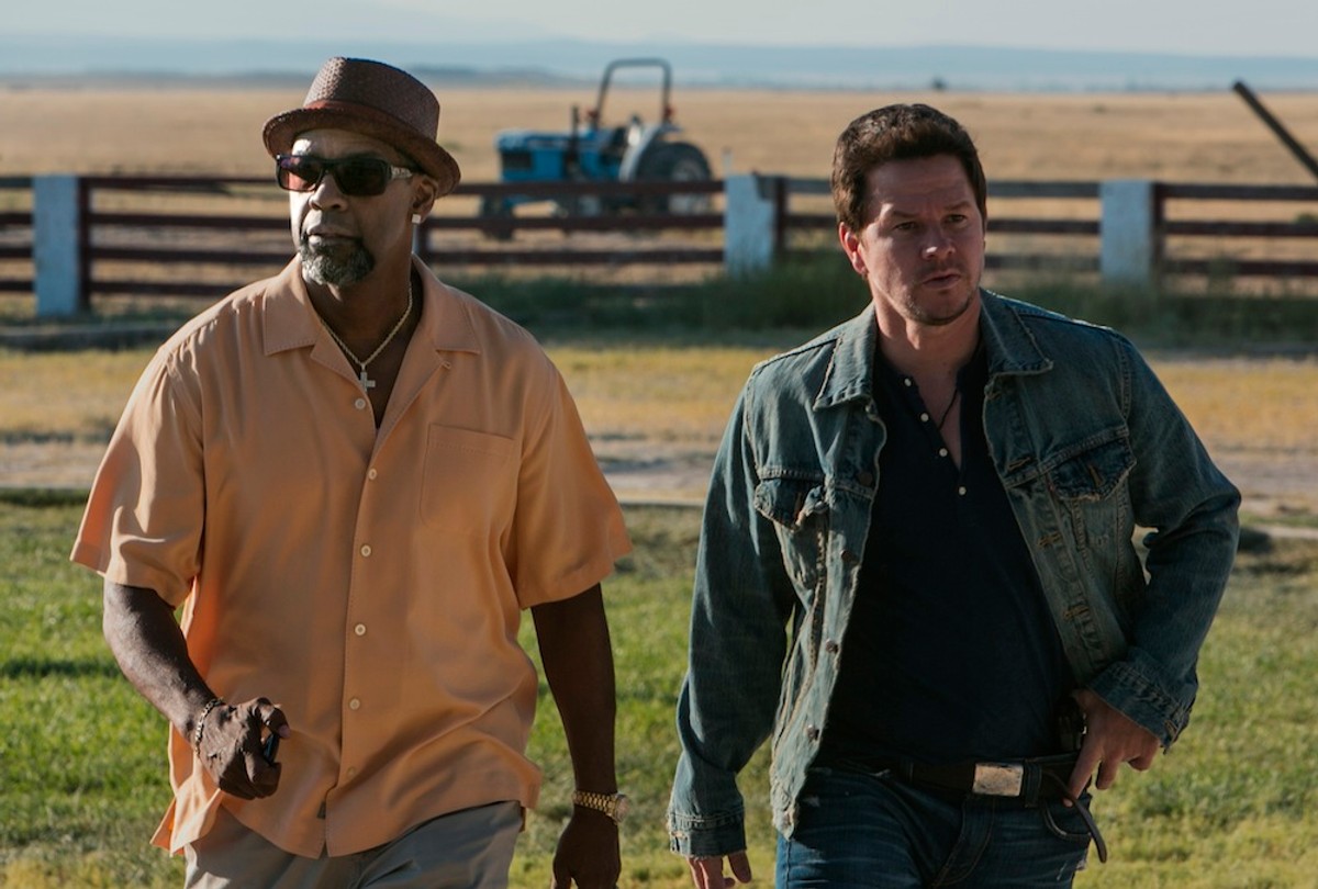 Agenci Denzel Washington i Mark Wahlberg rządzą w USA