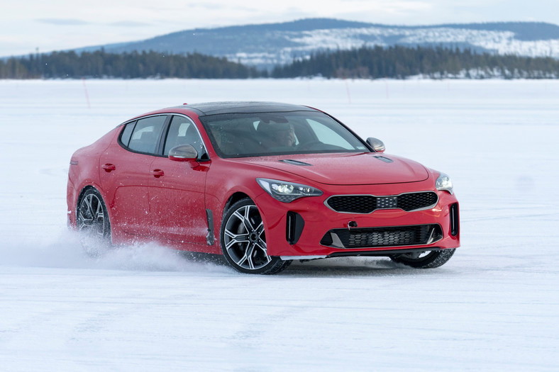 Kia Stinger – testy zimowe w Laponii