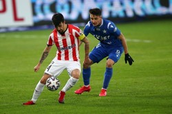 Emocjonujące derby Krakowa. Wisła broniła się rozpaczliwie, iskrzyło na ławkach rezerwowych