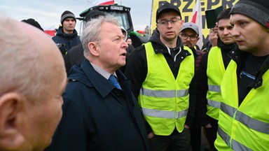 Janusz Wojciechowski pojechał w rodzinne strony. Rolnicy bezlitośni "szkoda było na to czasu"