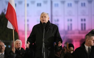 Kaczyński podczas obchodów miesięcznicy smoleńskiej: To atak na Polskę, atak pod sztandarami Unii Europejskiej