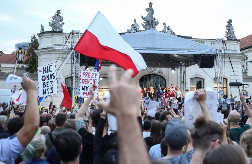 Prezydent zapowiedział weto, ale protesty wciąż trwają!