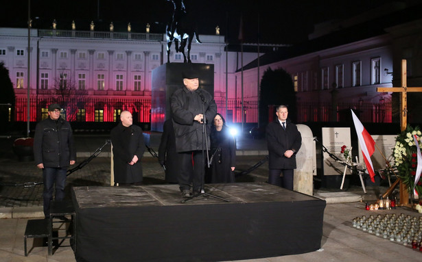 Kaczyński na miesięcznicy katastrofy smoleńskiej: Polska niepodległa musi żyć w prawdzie