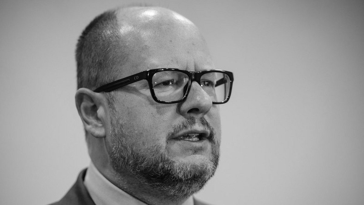 Paweł Adamowicz nie żyje. Sprawca zamachu usłyszał zarzut zabójstwa