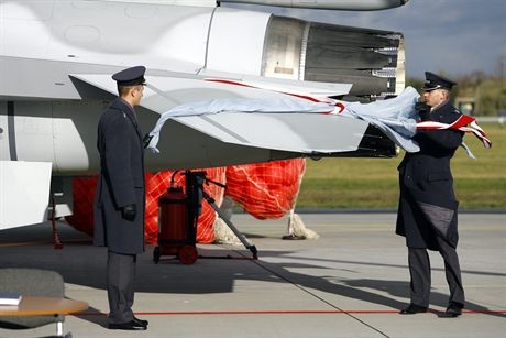 9.11.2006 PoznanOficjalne powitanie samolotow F16 w Krzesinachfot. Dawid Dybol APP